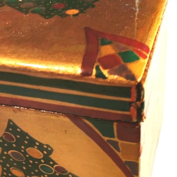 Hand Painted Wooden Christmas Tree Design Decorative Storage Box Gold Green - Picture 9 of 10